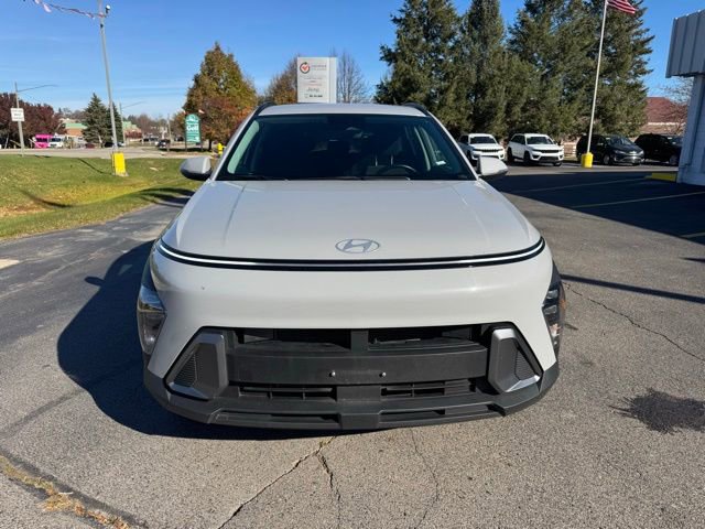 Used 2024 Hyundai Kona SEL image 2