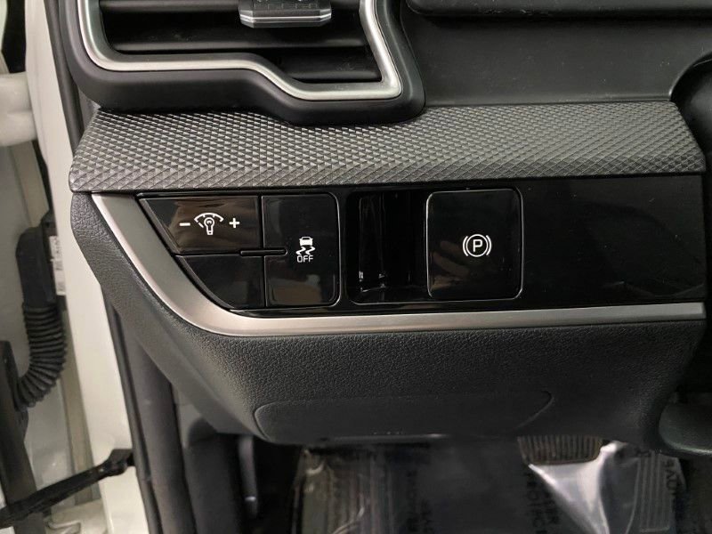 Used 2024 Kia Sportage LX image 37