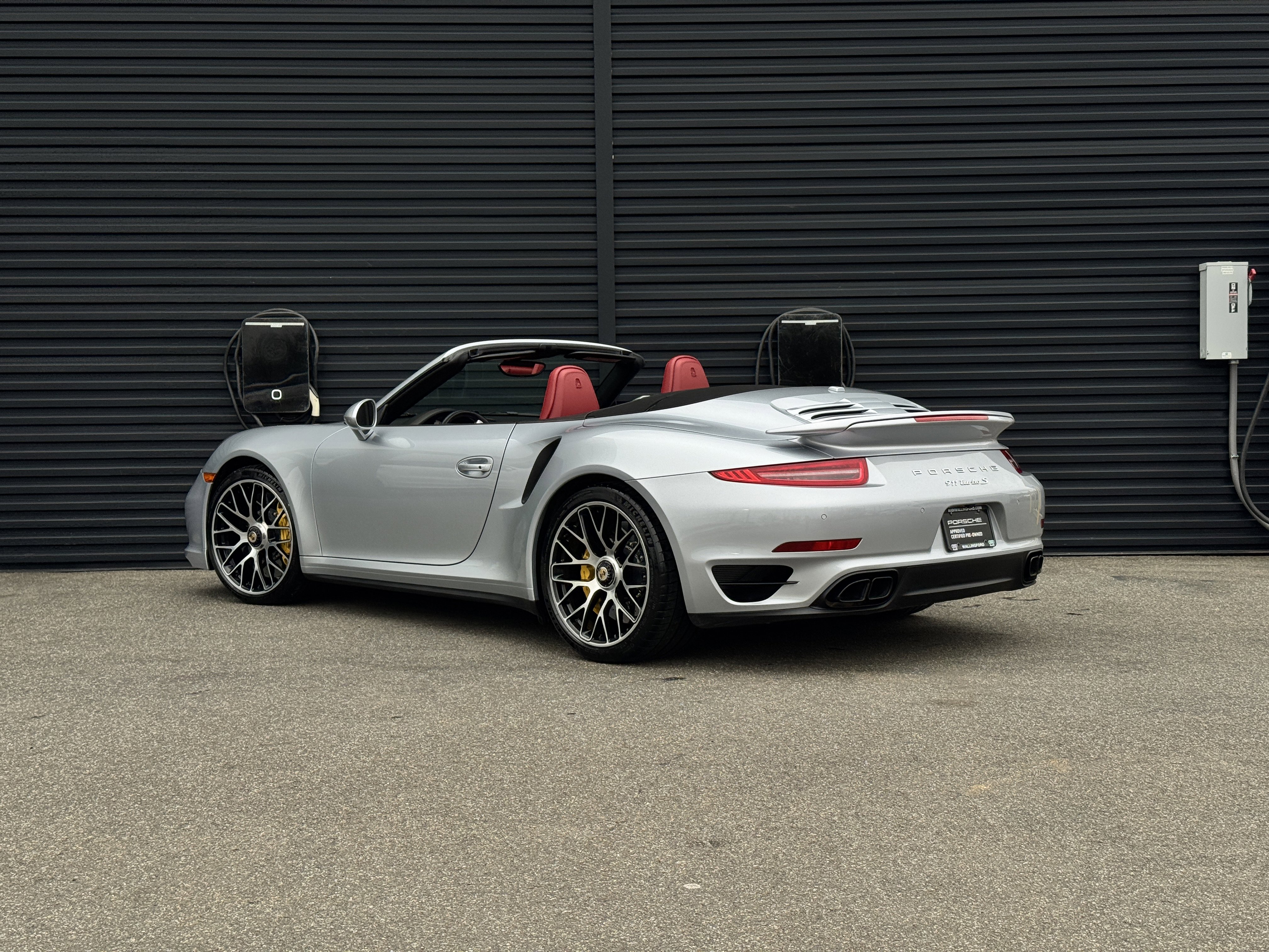 Certified 2016 Porsche 911 Turbo S image 3