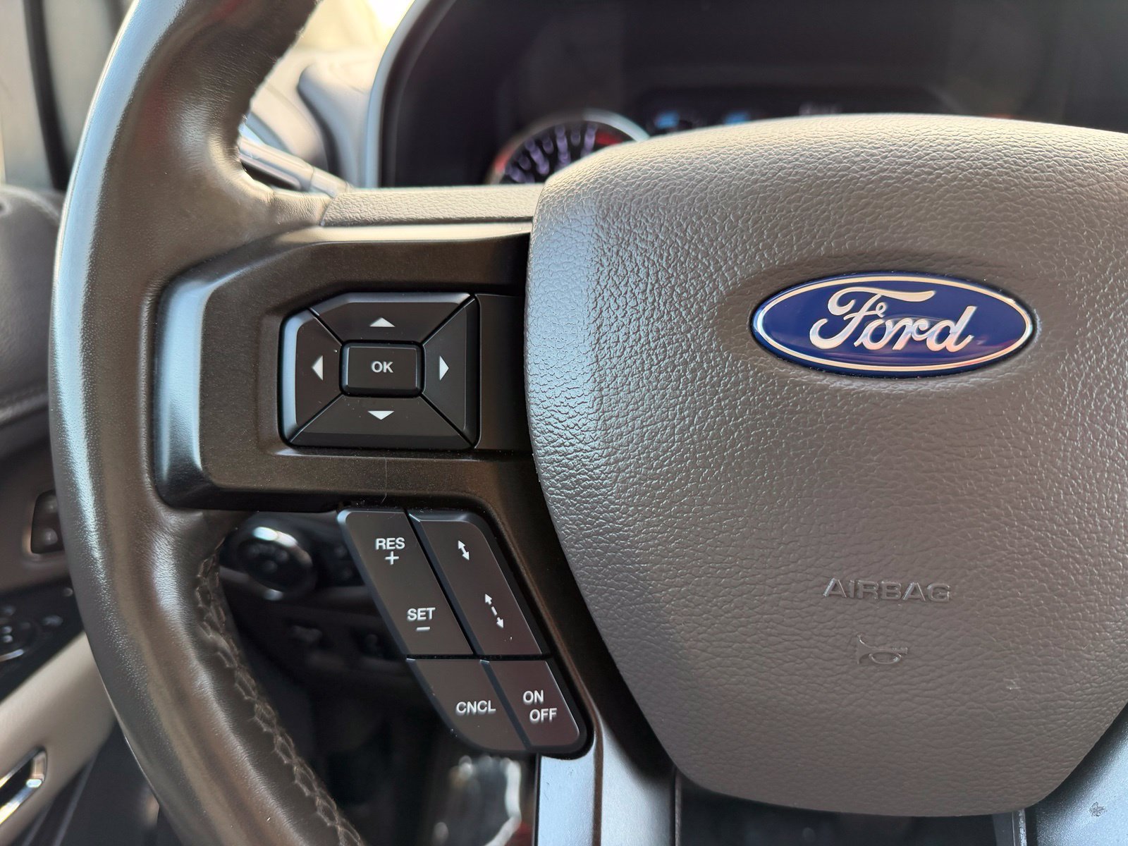 Used 2019 Ford Expedition Limited w/ Texas Edition Package RWD image 15