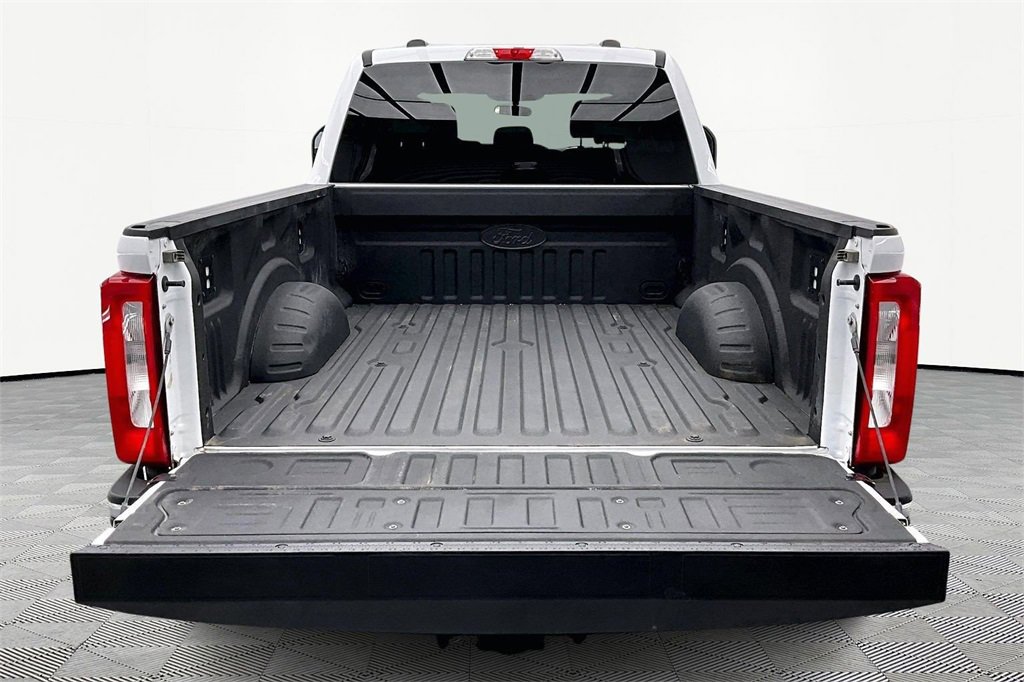 Used 2024 Ford F250 XLT w/ FX4 Off-Road Package image 18