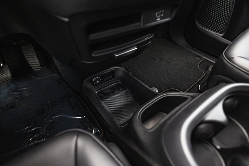 New 2026 Chrysler Pacifica Select w/ S Appearance Package image 19