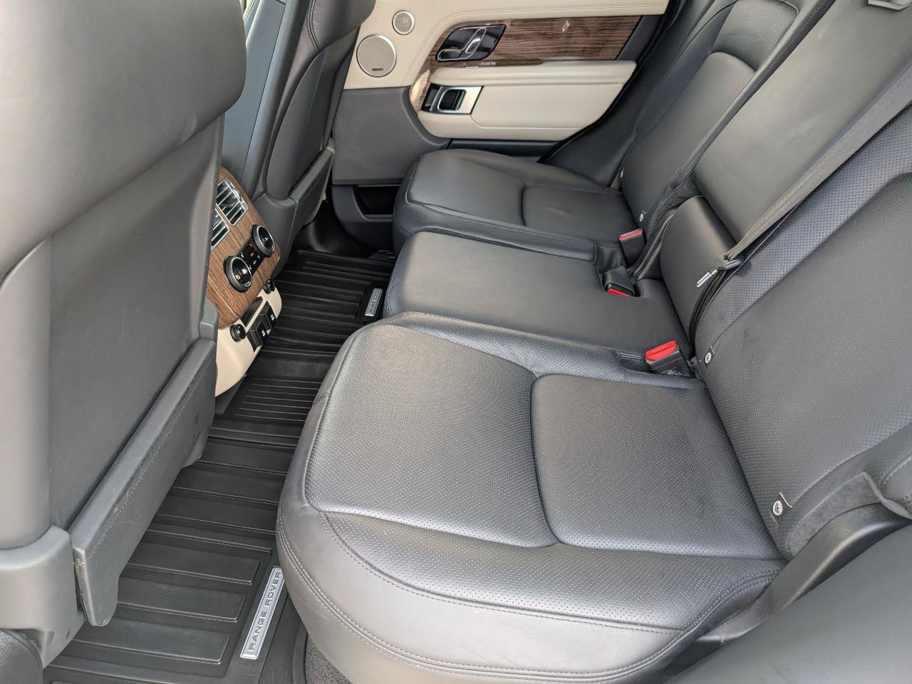 Used 2019 Land Rover Range Rover Supercharged AWD/4WD image 9