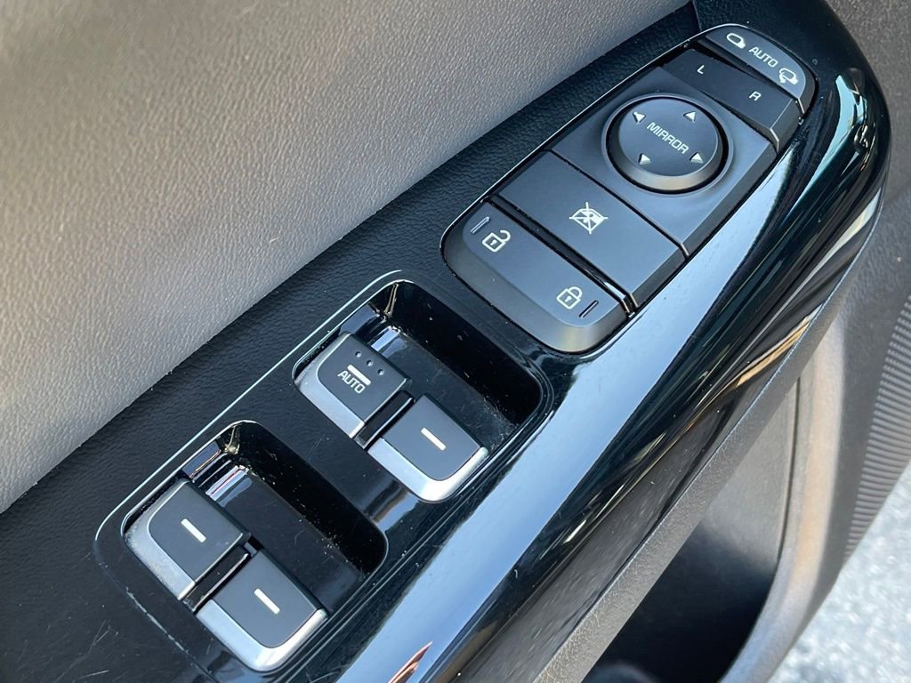 Used 2020 Kia Sportage SX image 17