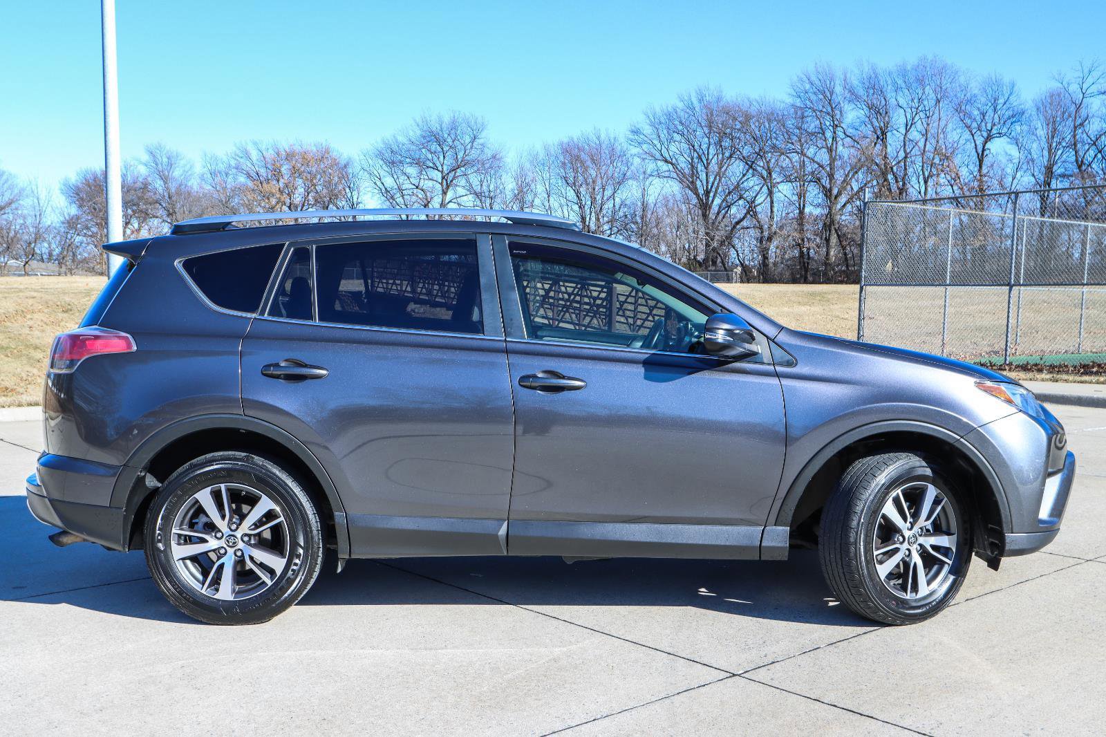 Used 2017 Toyota RAV4 XLE image 5