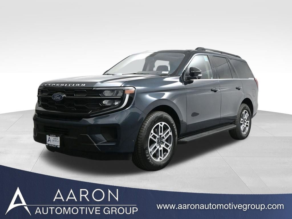 Used 2025 Ford Expedition Active RWD image 1