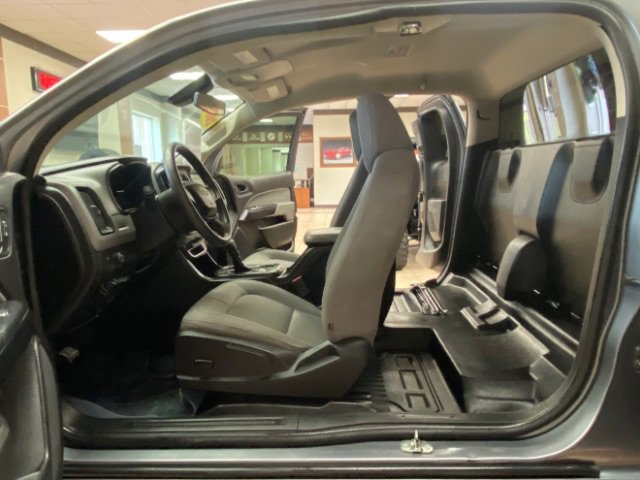 Used 2018 Chevrolet Colorado W/T RWD image 17