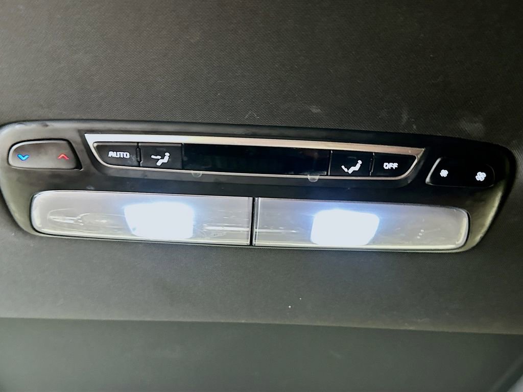 Used 2024 Kia Telluride EX w/ EX Captain's Chair Package image 28