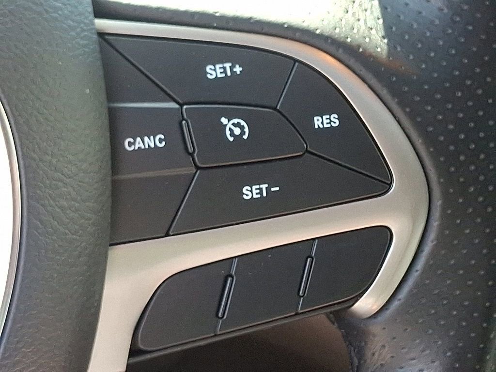 Used 2020 Dodge Durango SXT image 23