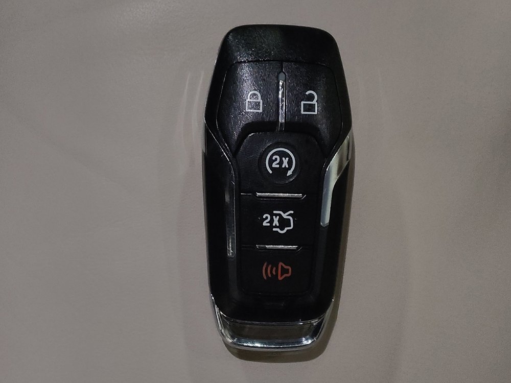 Used 2017 Lincoln MKX Select w/ Select Plus Package image 32