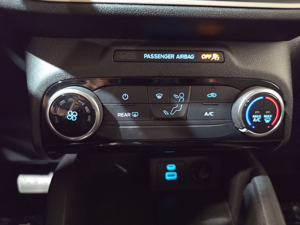 Used 2022 Ford Escape SE AWD/4WD image 16