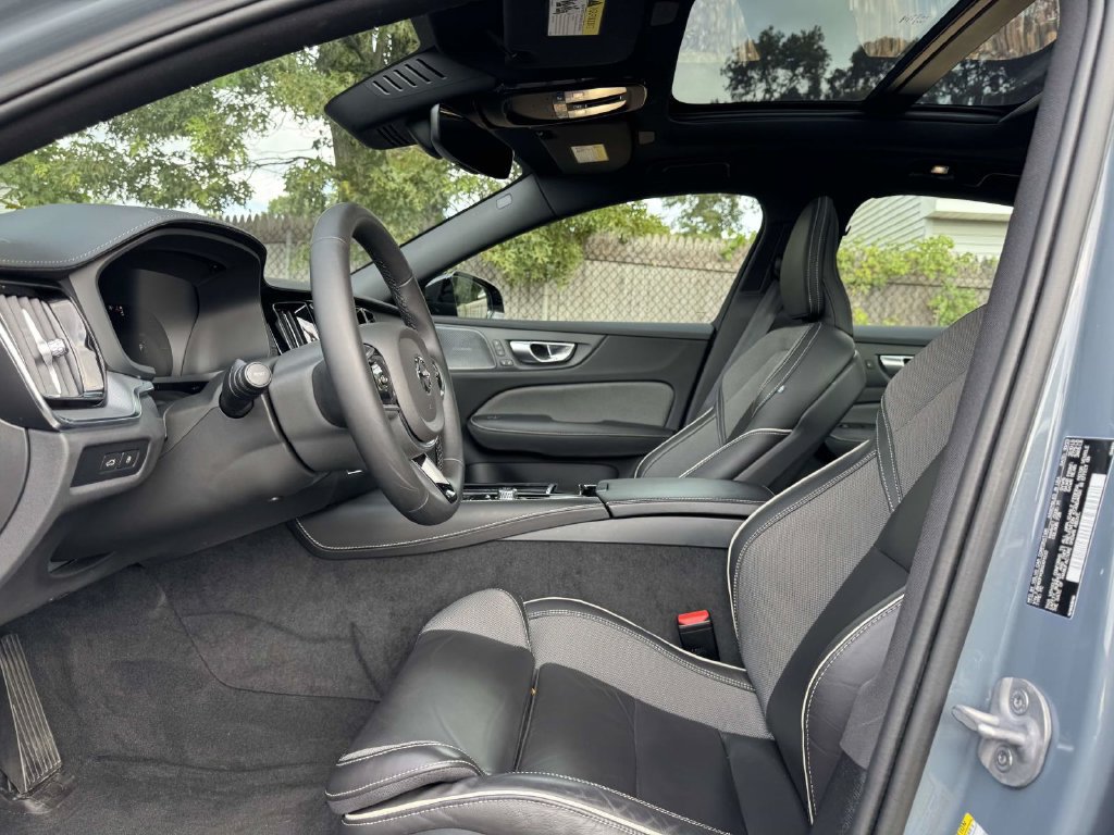 Certified 2024 Volvo S60 T8 Ultimate w/ Climate Package AWD/4WD image 13