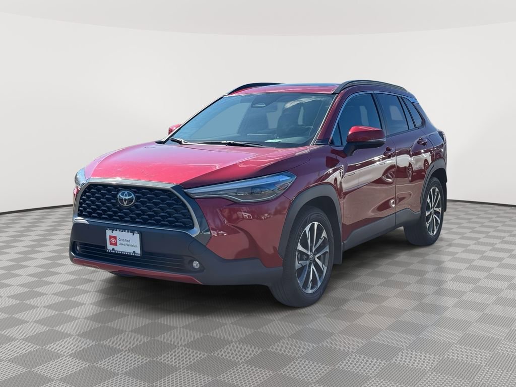 Used 2023 Toyota Corolla Cross XLE w/ Convenience Package image 3