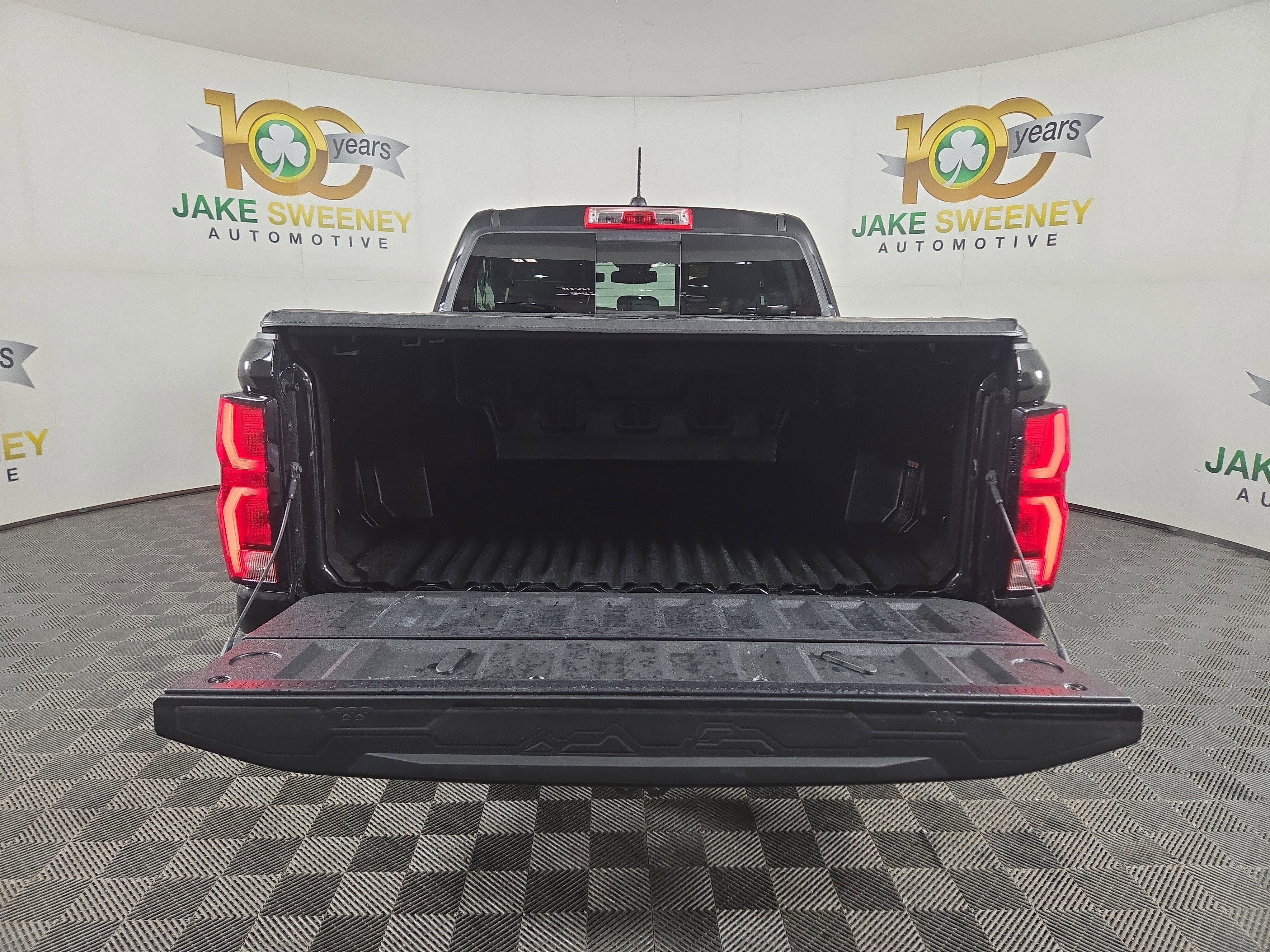 Certified 2024 Chevrolet Colorado Z71 w/ LPO, Dark Essentials Package image 30