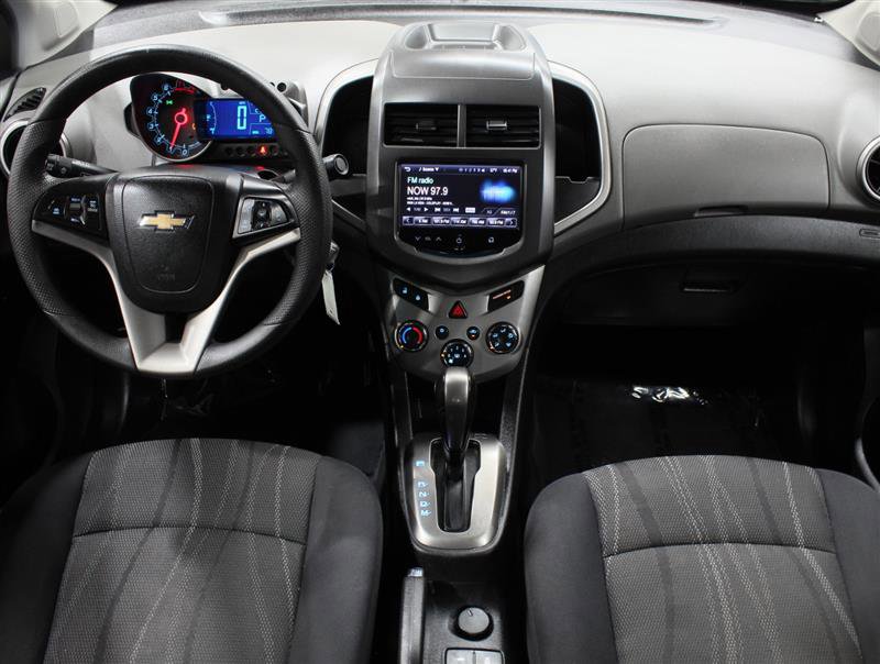 Used 2016 Chevrolet Sonic LT image 9