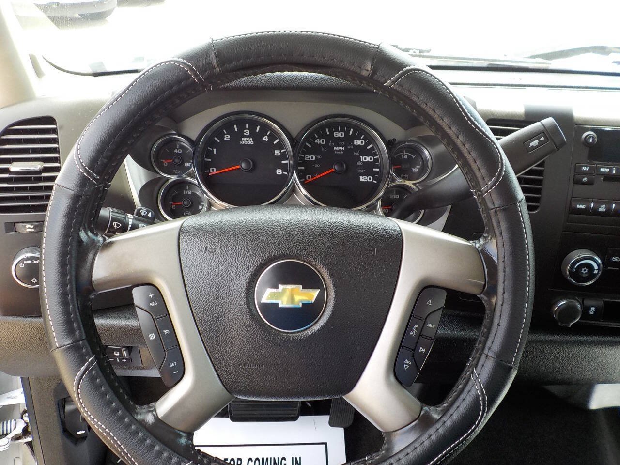 Used 2013 Chevrolet Silverado 1500 LT w/ Interior Plus Package AWD/4WD image 16