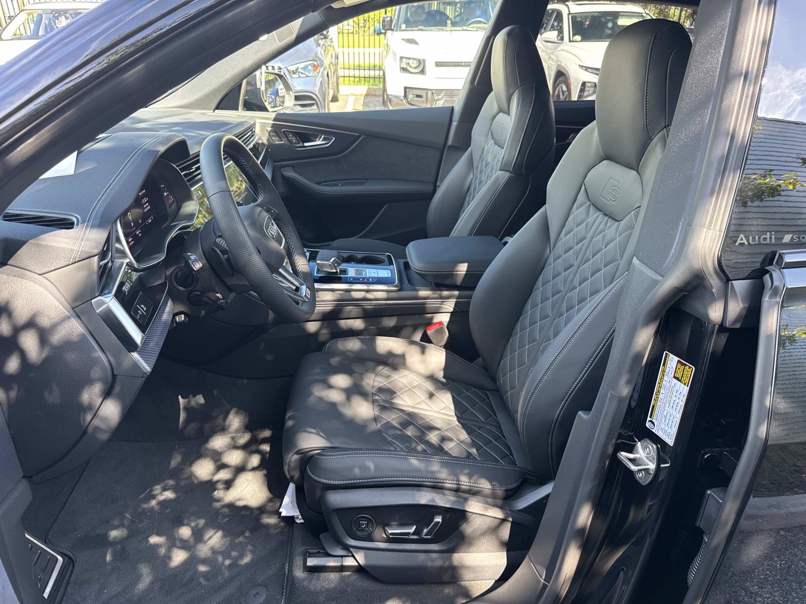 Used 2026 Audi SQ8 Prestige AWD/4WD image 22