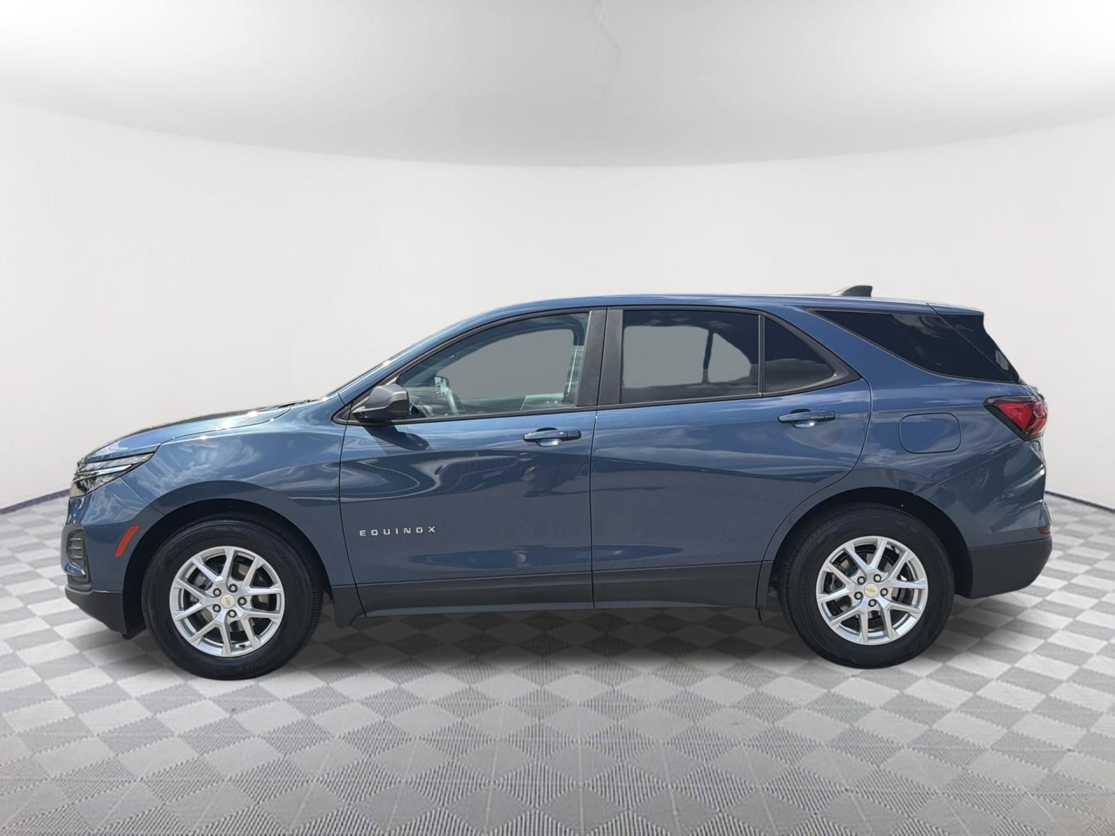 Used 2024 Chevrolet Equinox LS w/ LS Convenience Package FWD image 14