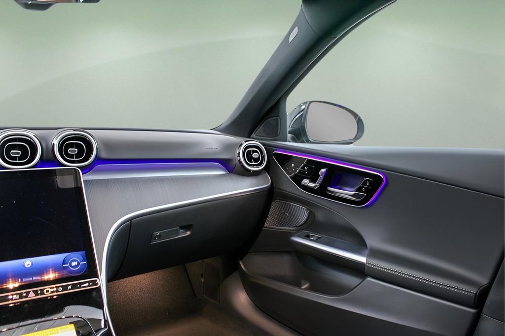 Used 2025 Mercedes-Benz C 300 Sedan image 24