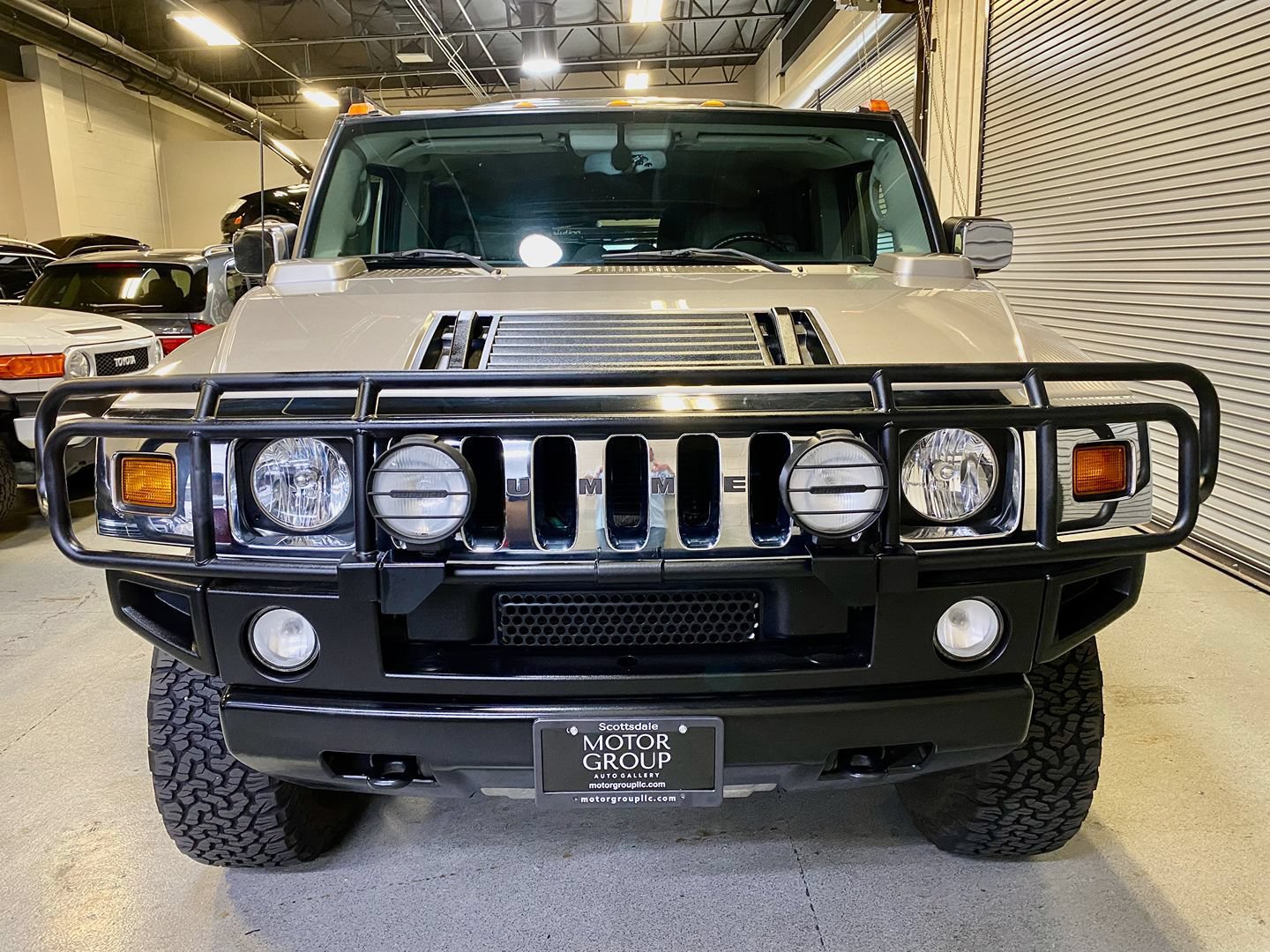 Used 2004 HUMMER H2 w/ Preferred Equipment Group AWD/4WD image 2