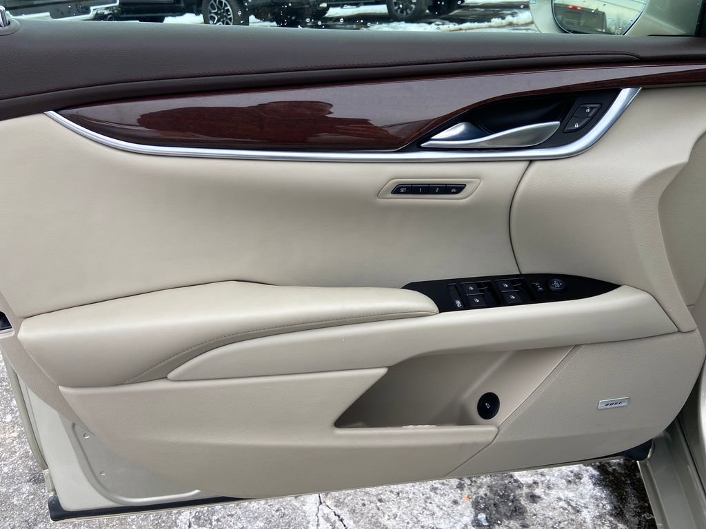 Used 2014 Cadillac XTS Premium image 13