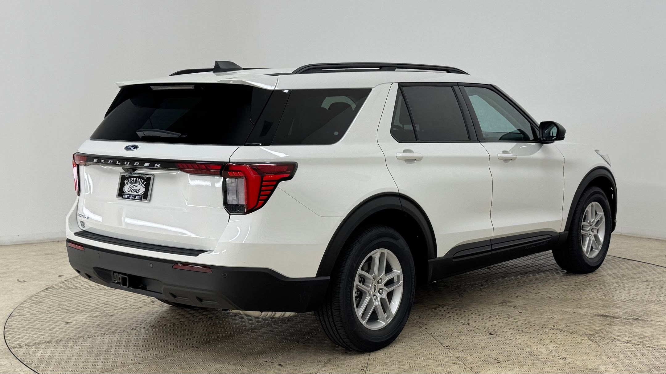 New 2026 Ford Explorer Active image 9