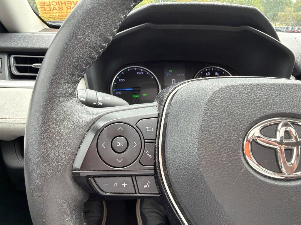 Used 2021 Toyota RAV4 XLE Premium AWD/4WD image 6