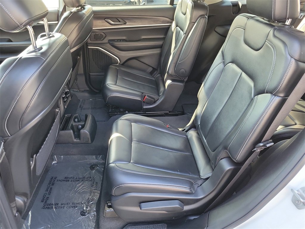 Used 2021 Jeep Grand Cherokee L Limited image 23