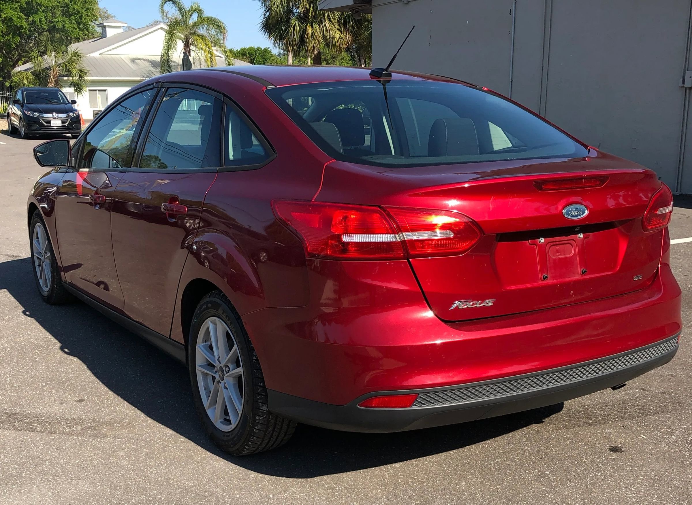 Used 2017 Ford Focus SE FWD image 5