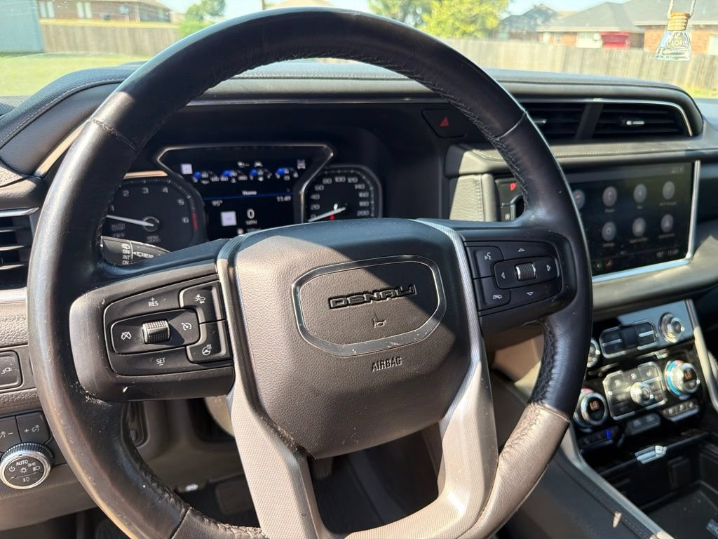 Used 2021 GMC Yukon Denali w/ Denali Premium Package AWD/4WD image 29