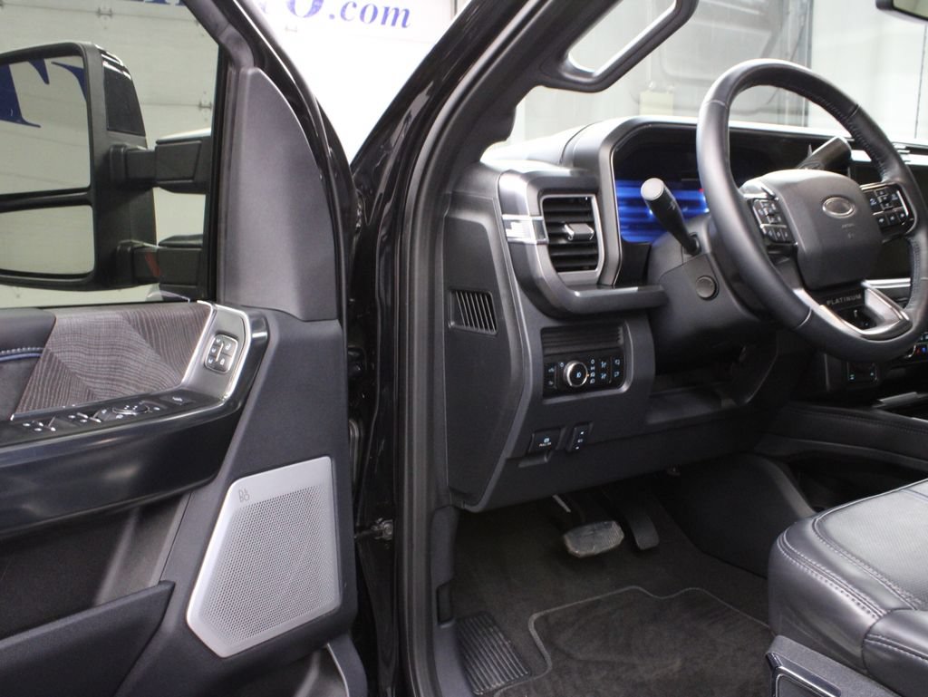 Used 2025 Ford F350 Platinum AWD/4WD image 65