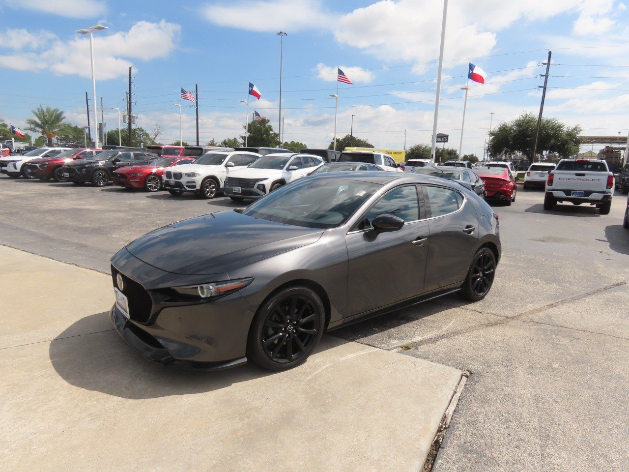 Used 2021 MAZDA MAZDA3 Hatchback w/Premium Plus Pkg AWD/4WD image 2