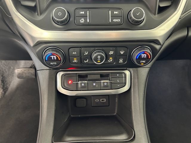 Used 2023 GMC Acadia SLE image 24