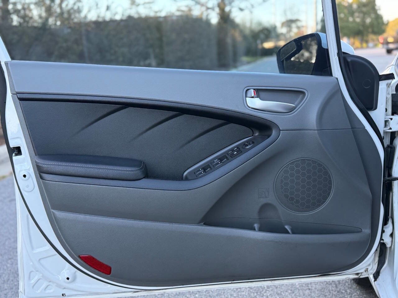 Used 2017 Kia Forte LX w/ LX Popular Package image 16