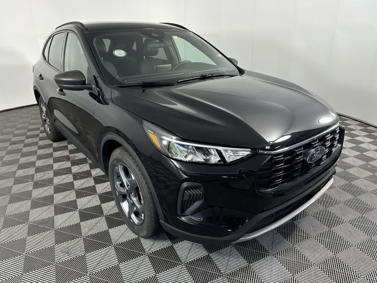 Used 2025 Ford Escape ST-Line FWD image 9
