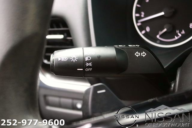 Used 2022 Nissan Rogue SV AWD/4WD image 23