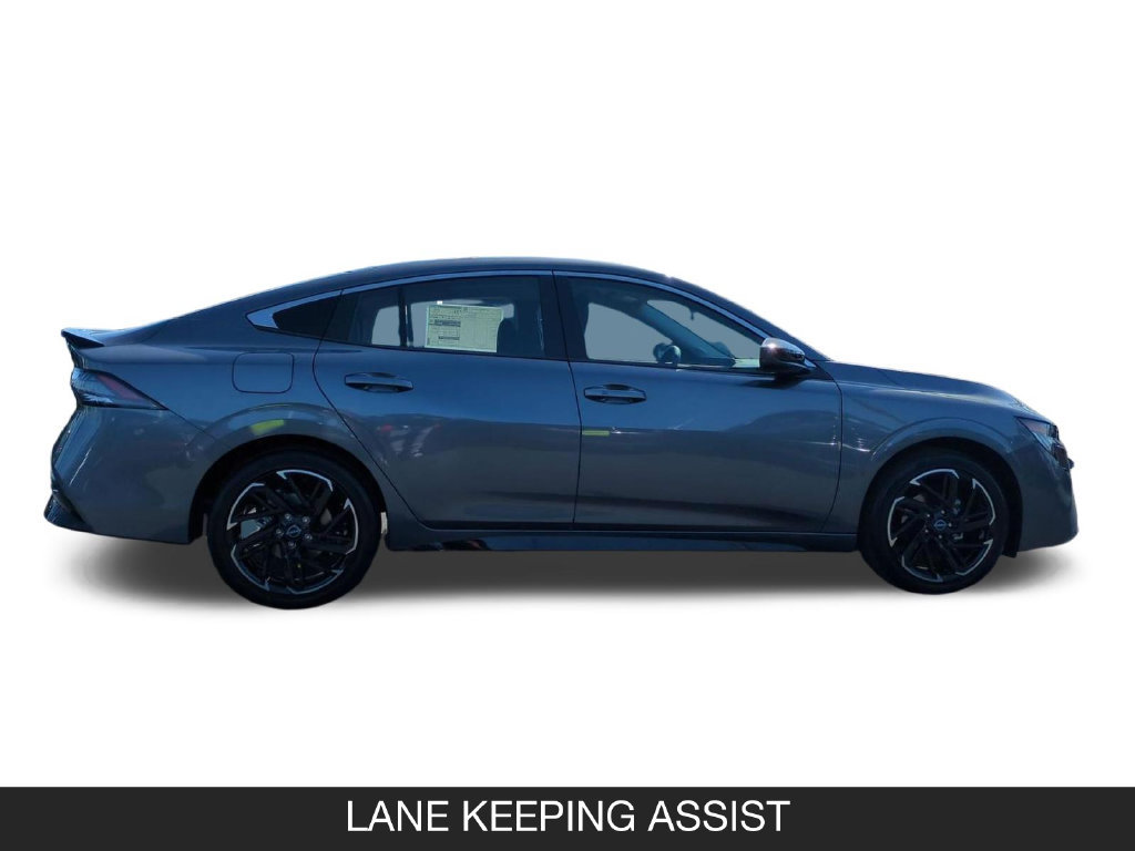 New 2027 Nissan Sentra SR w/ Floor Mat Package FWD image 6