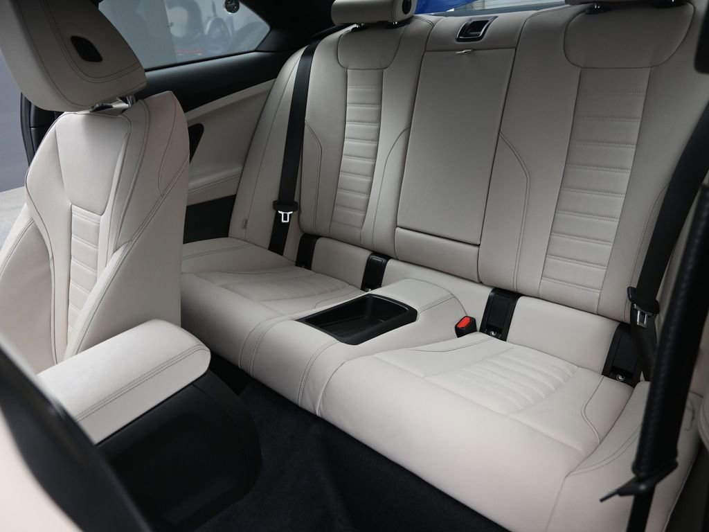 Used 2024 BMW 230i Coupe w/ M Sport Package RWD image 18