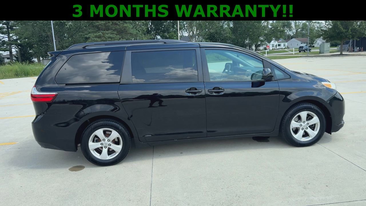 Used 2017 Toyota Sienna LE FWD image 9