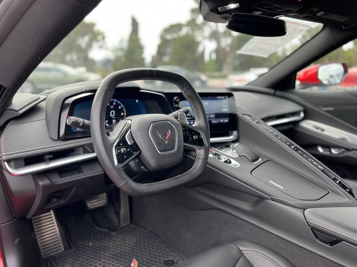 Used 2021 Chevrolet Corvette Stingray Coupe w/ Z51 Performance Package RWD image 8