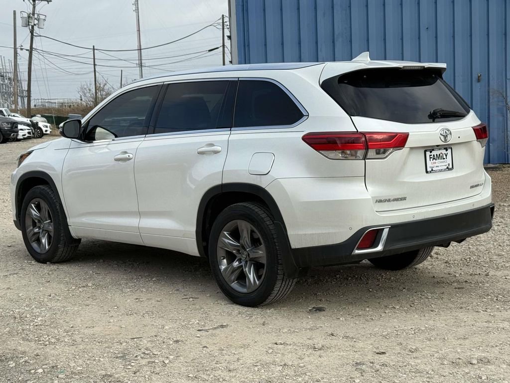 Used 2019 Toyota Highlander Limited Platinum image 6