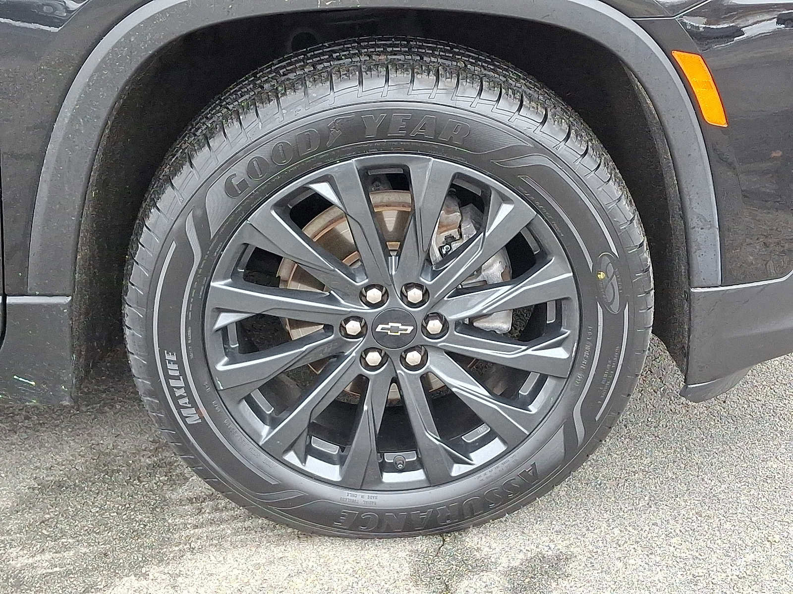 Used 2023 Chevrolet Traverse RS image 8