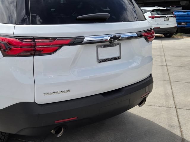 Used 2023 Chevrolet Traverse LS w/ Safety Package FWD image 5