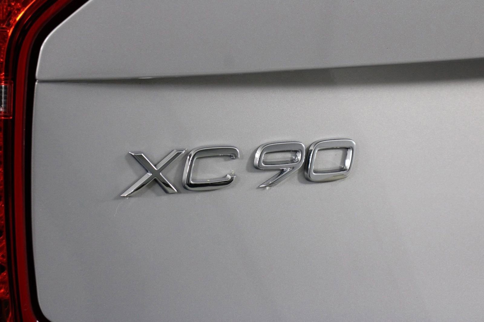 Certified 2023 Volvo XC90 B5 Core w/ Protection Package Premier AWD/4WD image 19