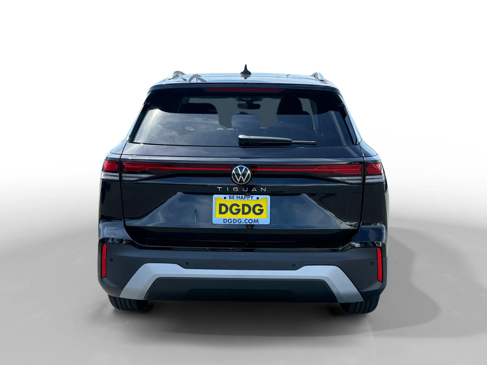New 2026 Volkswagen Tiguan S FWD image 4