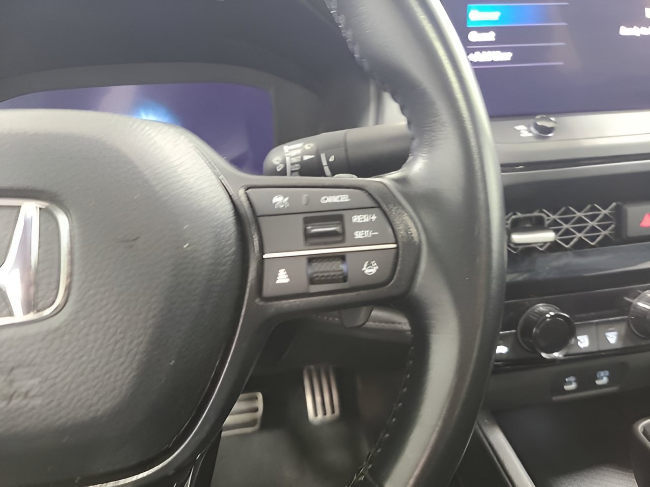 Used 2024 Honda Accord Sport image 27