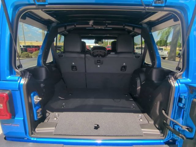 New 2026 Jeep Wrangler Unlimited Sahara AWD/4WD image 14