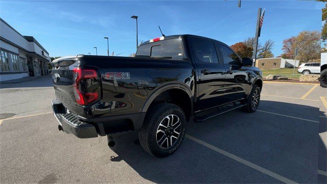 Used 2024 Ford Ranger Lariat w/ FX4 Off-Road Package image 10