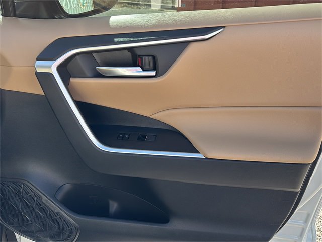 New 2025 Toyota RAV4 XLE image 10
