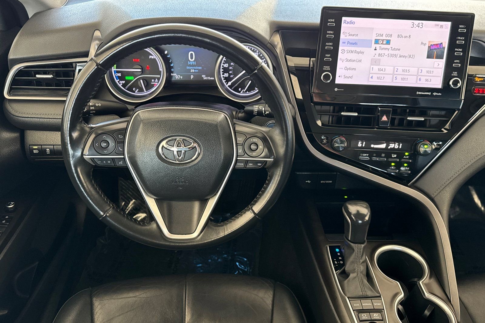 Used 2023 Toyota Camry XLE image 13